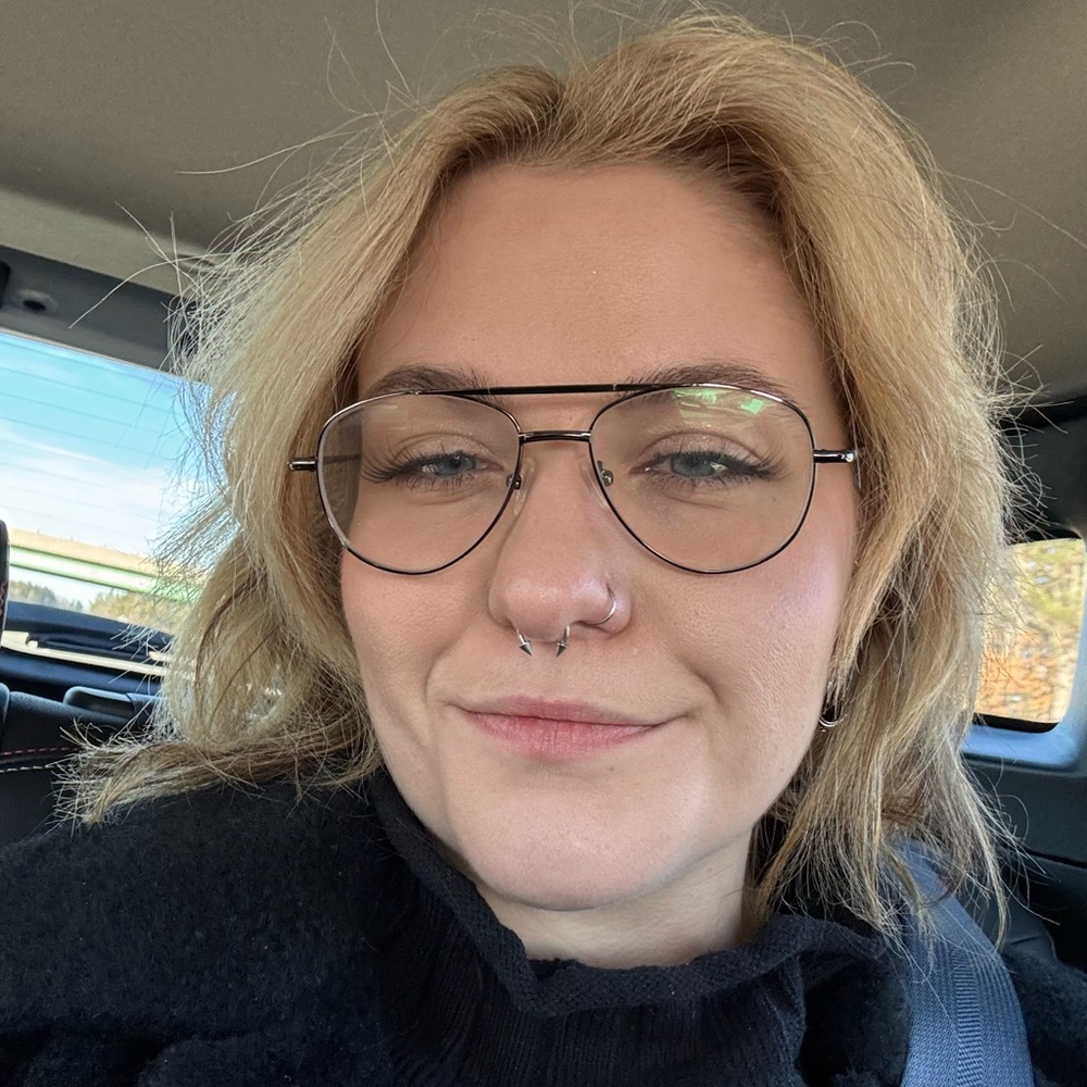 Meet your Posher, Rhiannon